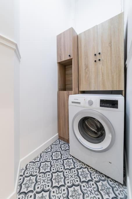 Haussmannian Apartment, Near Champs-Elysees Paris Ngoại thất bức ảnh