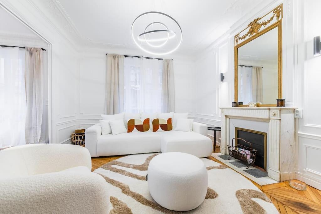 Haussmannian Apartment, Near Champs-Elysees Paris Ngoại thất bức ảnh