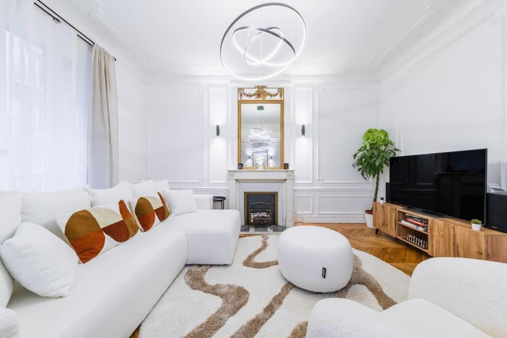 Haussmannian Apartment, Near Champs-Elysees Paris Ngoại thất bức ảnh