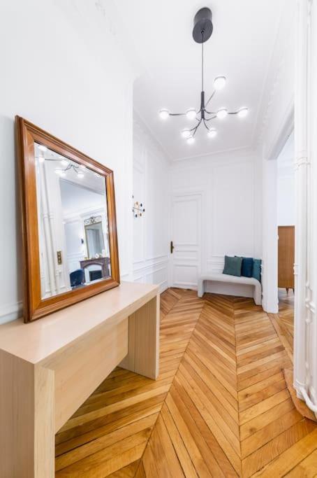 Haussmannian Apartment, Near Champs-Elysees Paris Ngoại thất bức ảnh